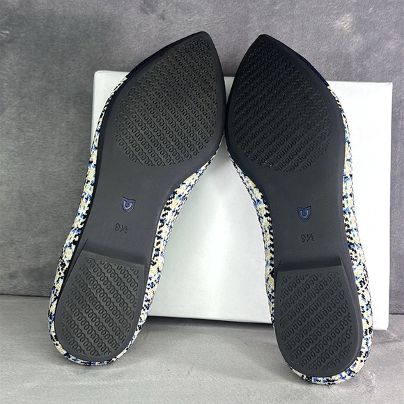 🔥🔥🔥Rothy's Women's Blue and Cream Flats Size: 9.5 NWOT🔥🔥🔥 - Picture 5 of 11